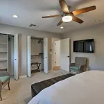 Scottsdale Oasis With Outdoor Bar And Pool!