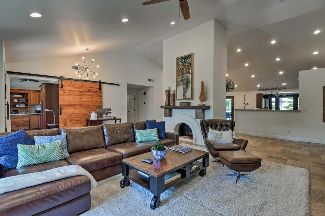 Oasis With Outdoor Bar And Pool! Scottsdale