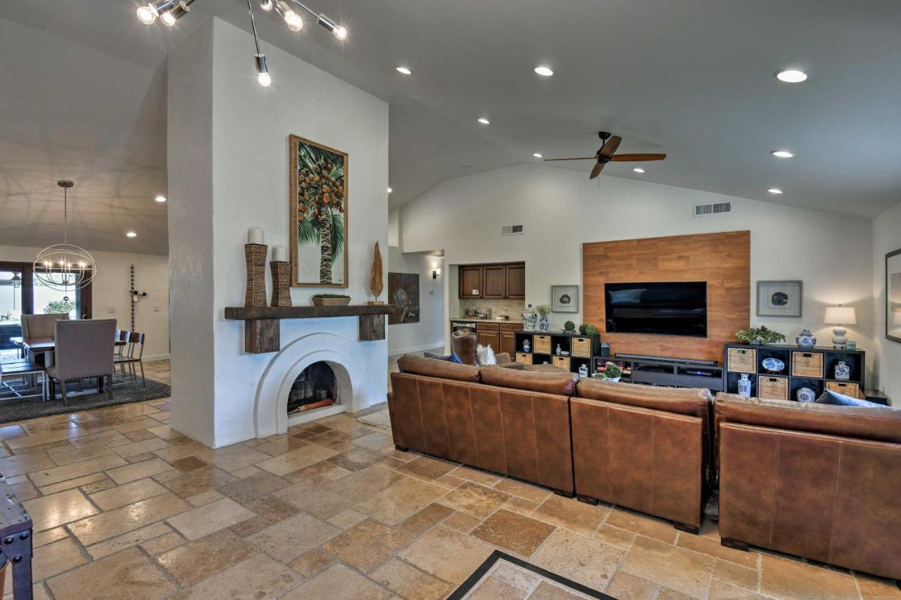 Holiday home Oasis With Outdoor Bar And Pool! *