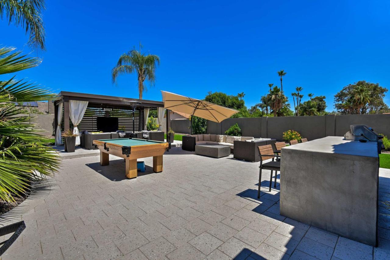 Oasis With Outdoor Bar And Pool! Scottsdale