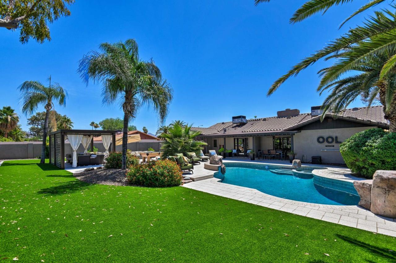 Oasis With Outdoor Bar And Pool! Scottsdale